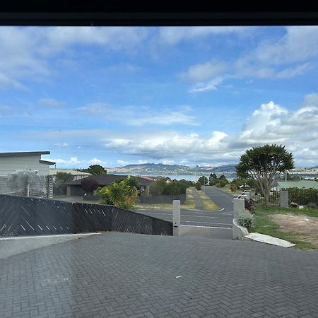 Beautiful Lakeview Apartment Taupo Exterior foto