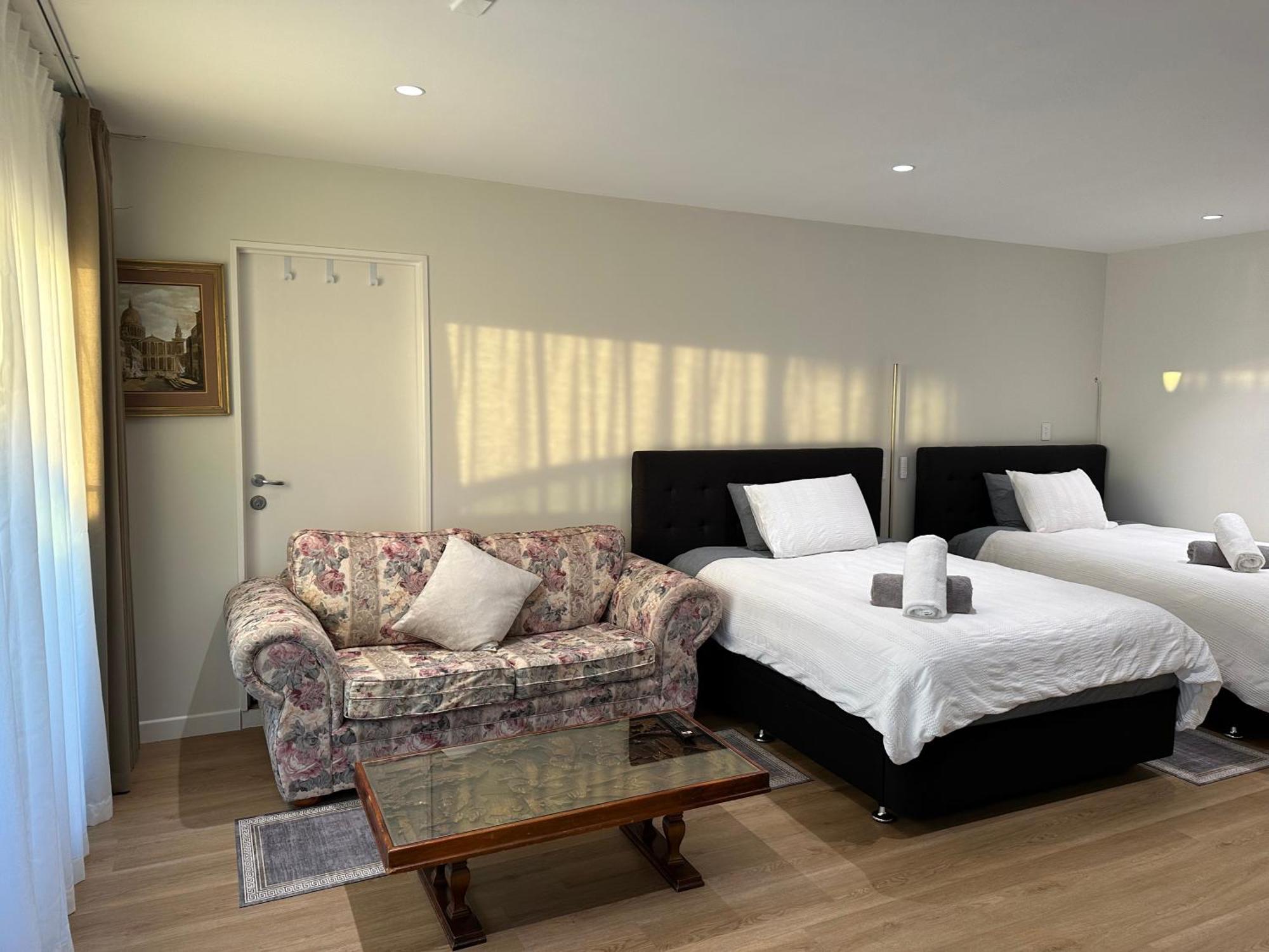 Beautiful Lakeview Apartment Taupo Exterior foto